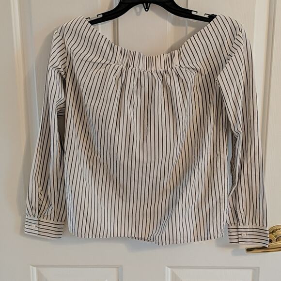 EUC H&M Tie Front Top, 2 - Picture 6 of 7